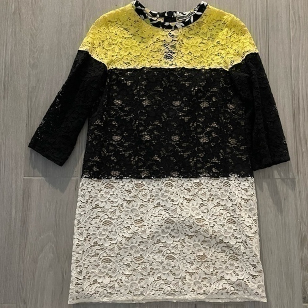 Max Mara Lace Dress - Picture 2 of 14